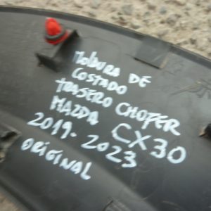 moldura paso rueda mazda cx30 2019 2023 costado trasero chofer