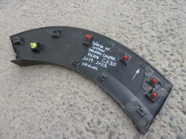 moldura paso rueda mazda cx30 2019 2023 costado trasero chofer - Imagen 3