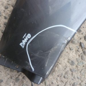 moldura paso rueda toyota prado 2005 2008 del copiloto daños