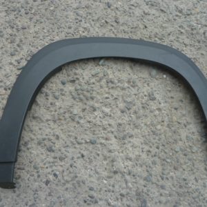 moldura paso rueda kuv 100 kuv100 19-22 del copiloto daños