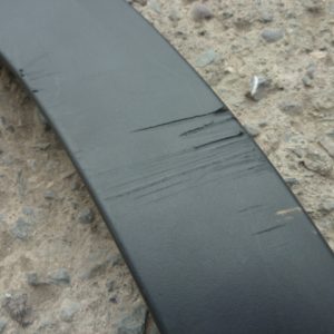 moldura paso rueda kuv 100 kuv100 19-22 del copiloto daños