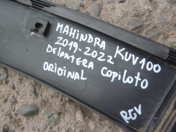moldura paso rueda kuv 100 kuv100 19-22 del copiloto daños - Imagen 4