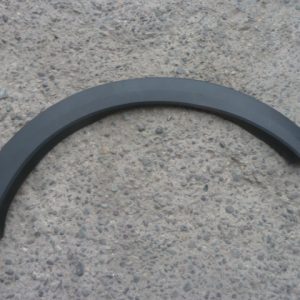 moldura paso rueda ford bronco 2022 2024 del copiloto daños