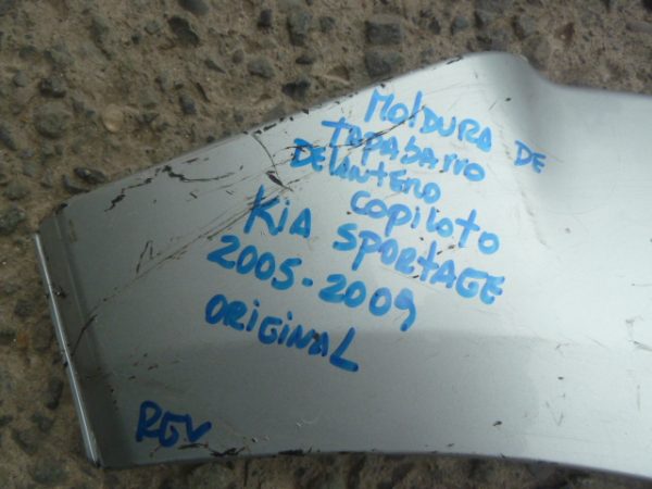 moldura paso rueda kia sportage 2005 2009 del copiloto  daños - Imagen 2