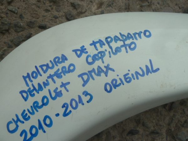 moldura paso rueda chevrolet dmax 2010 2013 del copiloto  daños - Imagen 4