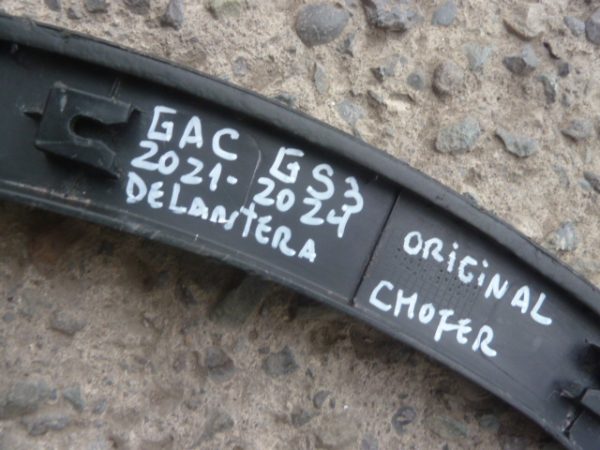 moldura paso rueda gac gs3 2021 2024 delantera chofer  daños - Imagen 5