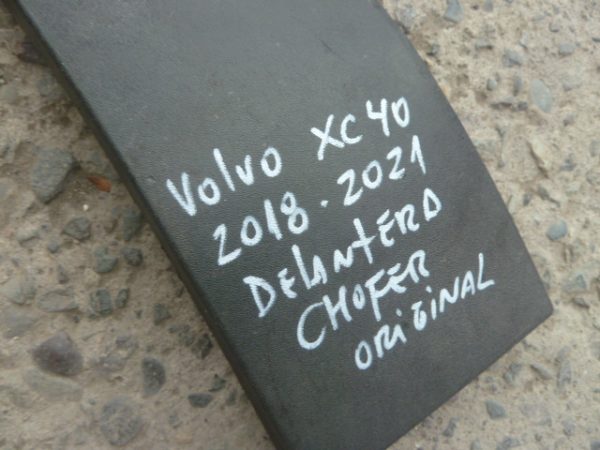 moldura paso rueda volvo xc40 2018 2021 delant chofer  daños - Imagen 3