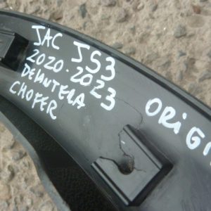 moldura paso de rueda jac js3 2020 2023 delantera chofer