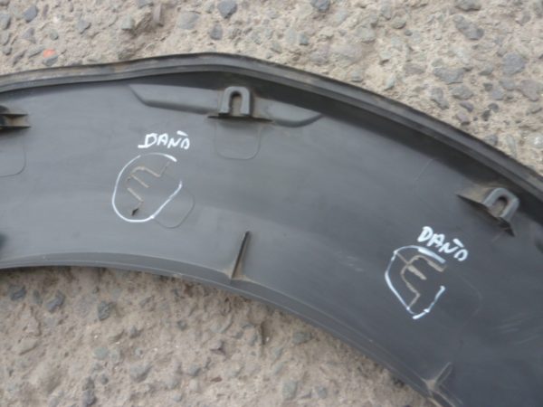 moldura paso rueda strada 2014 2017 trasera copiloto daños - Imagen 4
