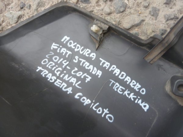 moldura paso rueda strada 2014 2017 trasera copiloto daños - Imagen 5