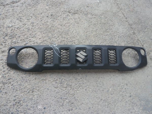 mascara suzuki jimny 2020 2021 2022 2023 2024 - dañada