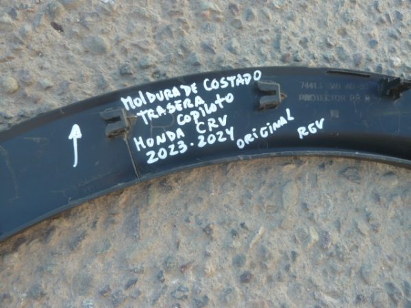 moldura honda crv 2023 2024 costado trasero copiloto daños - Imagen 2