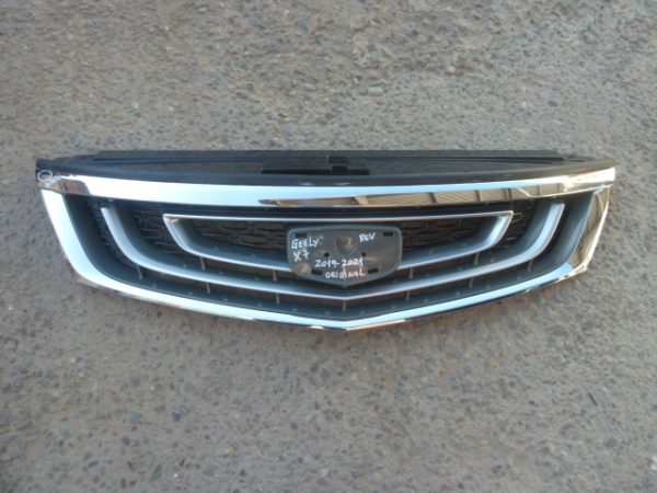mascara  geely x7 2019 2020 2021 con detalles