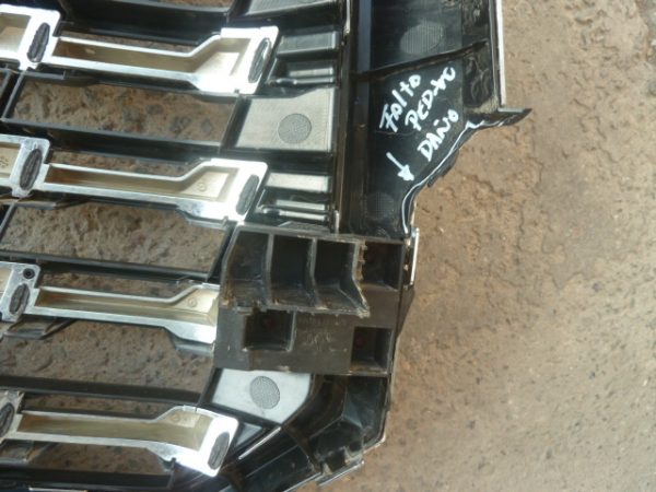 mascara  maxus t60 2024 2025 mxus t60 con daños - Imagen 3