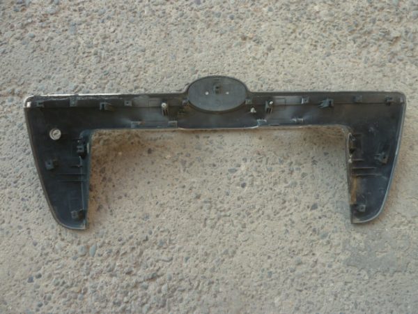 moldura portalon hyundai tucson 2005 2009 soporte luces patente daños - Imagen 5
