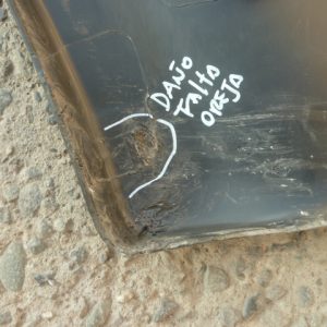 moldura mahindra scorpio 2011 2017 puerta trasera chofer daños