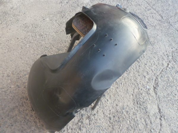 Guardafango volkswagen beetle 2013 - 2018 del copiloto dañado - Imagen 3
