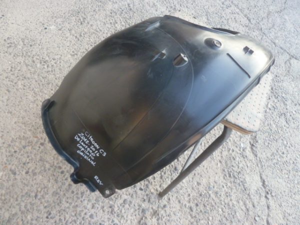 Guardafango citroen c3 2012 2016 delantero copiloto dañado - Imagen 3