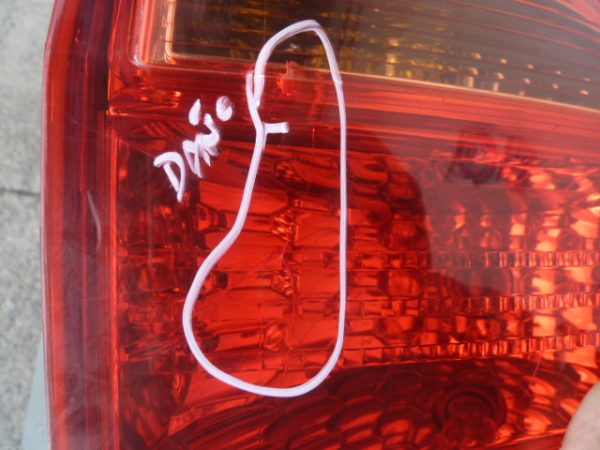 Foco fiat cronos 2020 2023 halg/leds  original trasero copiloto daños - Imagen 8