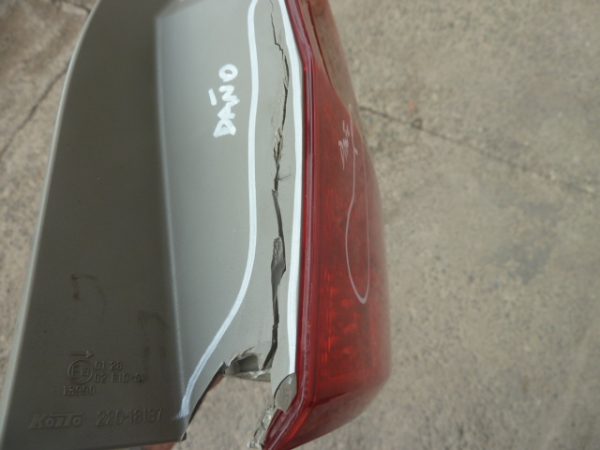 Foco fiat cronos 2020 2023 halg/leds  original trasero copiloto daños - Imagen 9