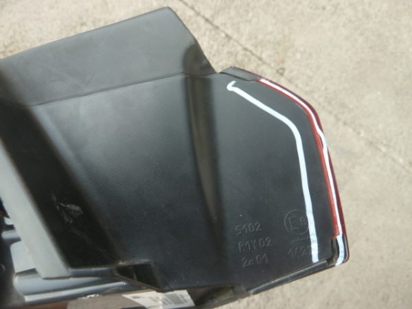 Foco fiat cronos 2020 2023 halg/leds  original trasero copiloto daños - Imagen 2