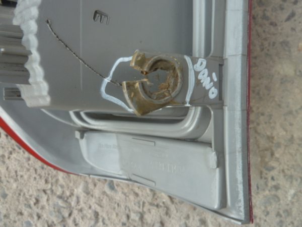Foco ford ranger 2013 2019 halog original trasero chofer daños - Imagen 4