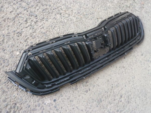 mascara rejilla skoda octavia 2020 2021 2022 - original daños - Imagen 2