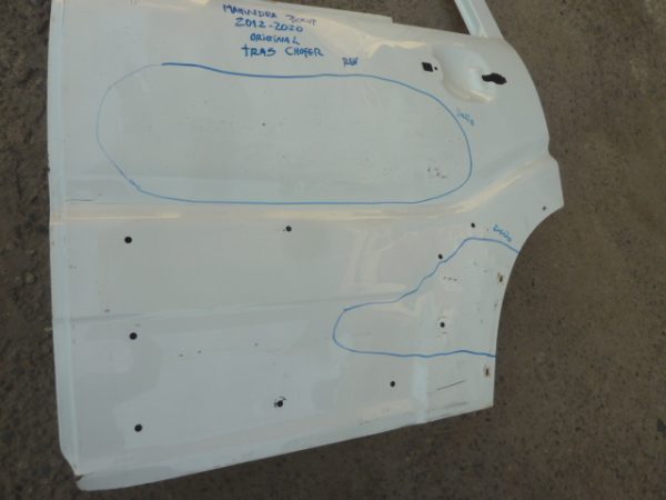 puerta mahindra pick up 2012 2020 trasera chofer  - daños - Imagen 3