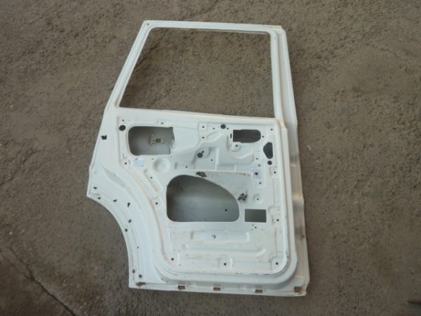 puerta mahindra pick up 2012 2020 trasera chofer  - daños - Imagen 6