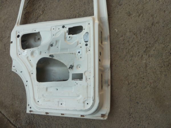 puerta mahindra pick up 2012 2020 trasera chofer  - daños - Imagen 5