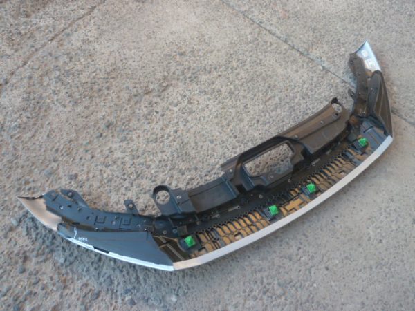 moldura continunacion de capot cubre frontal mazda cx30 20-23 dañado - Imagen 6
