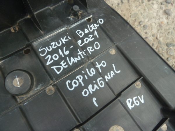 Guardafango suzuki baleno 2016 2021 delantero copiloto original - Imagen 2