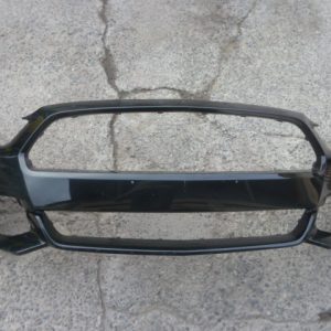 parachoque ford mustang 2015 2018 delantero le falta pedazo