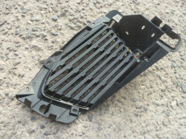 moldura tapa bisel parachoque peugeot 3008 5008 2019 2021 chofer daños - Imagen 5