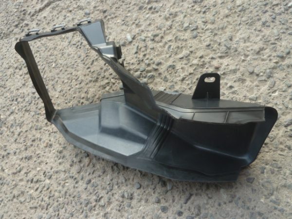 Toma de aire intercooler peugeot 3008  5008 2018 2020 - Imagen 3
