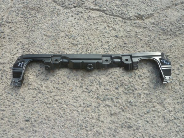 moldura toyota hilux revo 2016 2019 inferior parach delantero