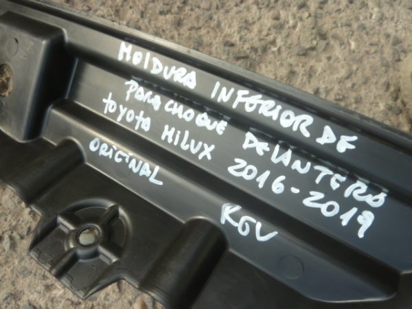 moldura toyota hilux revo 2016 2019 inferior parach delantero - Imagen 2