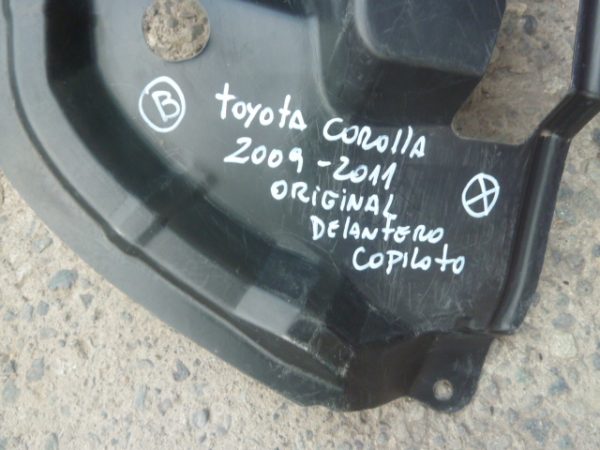 Guardafango toyota corolla 2009 2011 delantero copiloto Original - Imagen 3