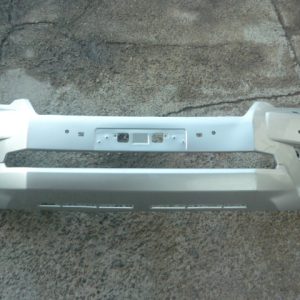 parachoque toyota land cruiser 2020 2022 delantero – daños