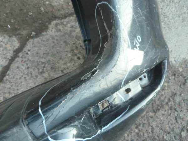 parachoque toyota rav4 2010 2011 2012 trasero - daños - Imagen 2