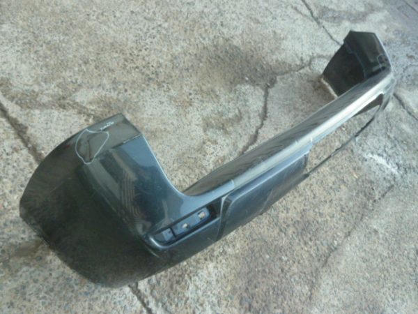 parachoque toyota rav4 2010 2011 2012 trasero - daños - Imagen 3