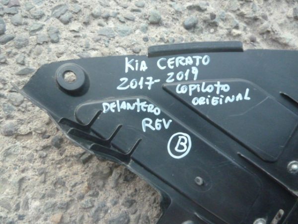Guardafango kia cerato 2017 2018 2019 delantero copiloto - Imagen 2