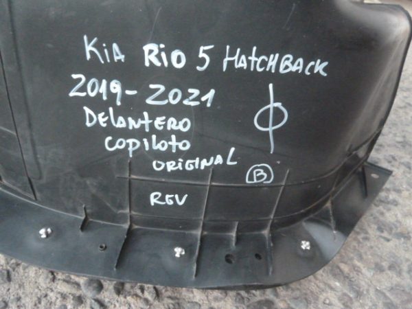 Guardafango kia rio 5 hatchback 2019 2021 delantero copiloto - Imagen 3