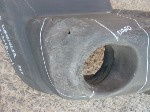 parachoque jeep rangler 2008 2016 delantero - daños - Imagen 2