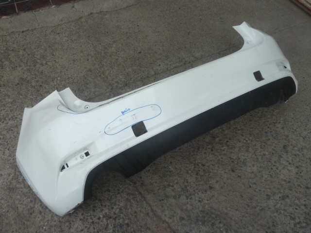 Parachoque mazda 3 hatchback 2018 2019 2020 trasero - daños - Imagen 5