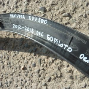 moldura paso rueda xuv 500 xuv500 2012 2018 del copiloto daño