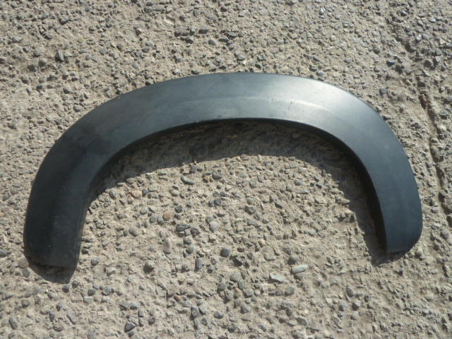 moldura paso rueda uno way 2008 2012 delant chofer daños