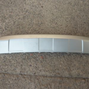 moldura inferior parachoque grand vitara/nomade 2014 2018 daño