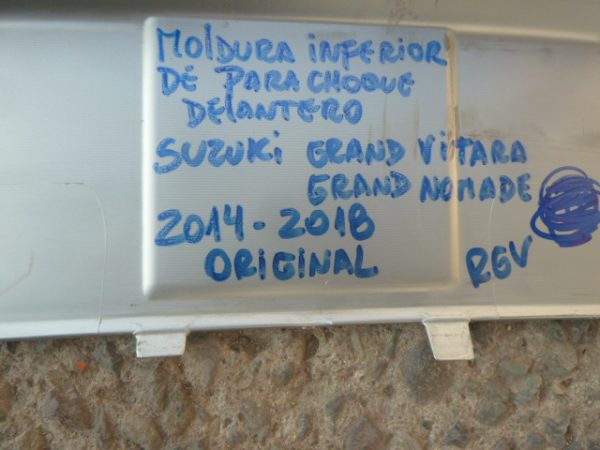 moldura inferior parachoque grand vitara/nomade 2014 2018  daño - Imagen 2