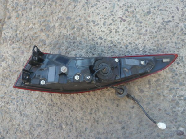 Foco trasero mazda 3 sedan 2020 2021 original chofer - Imagen 3